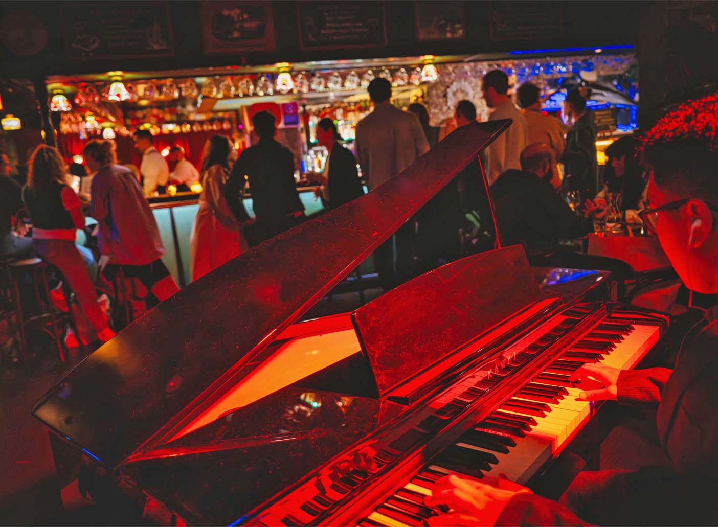 Live piano entertainment at a private party